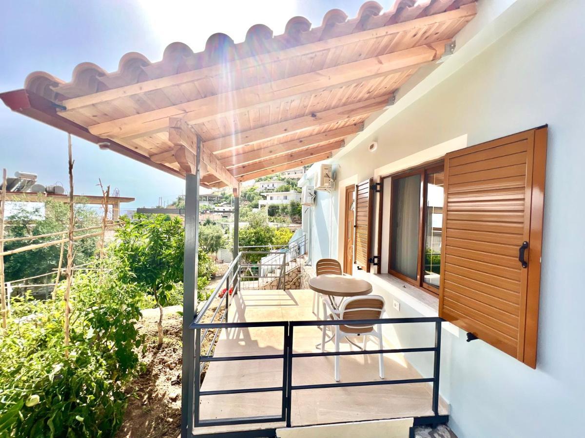 Coral Guesthouse Sarandë Exterior foto