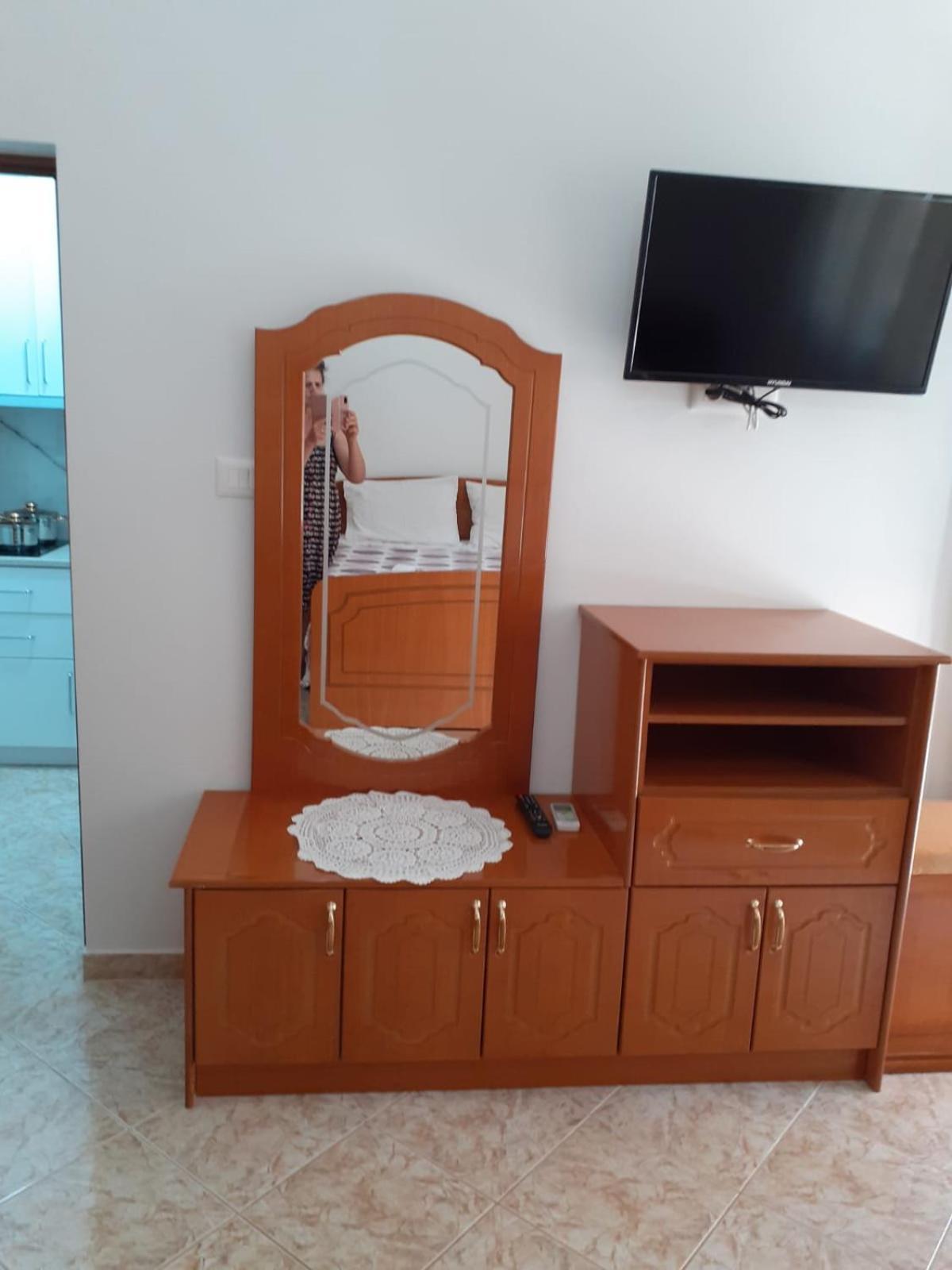 Coral Guesthouse Sarandë Exterior foto